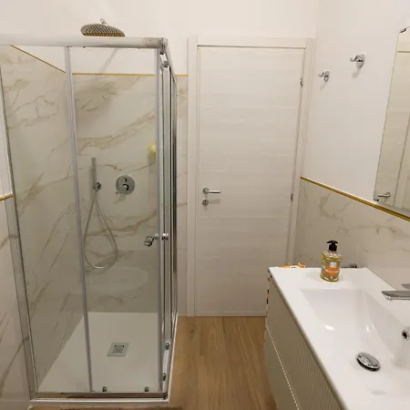 Casa Di Leonardo 3 로첼라 이오니카